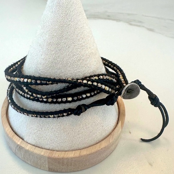 Chan Luu Black Leather Long Wrap Bracelet w/ Antique Silver Oval Button Closure - Picture 2 of 14